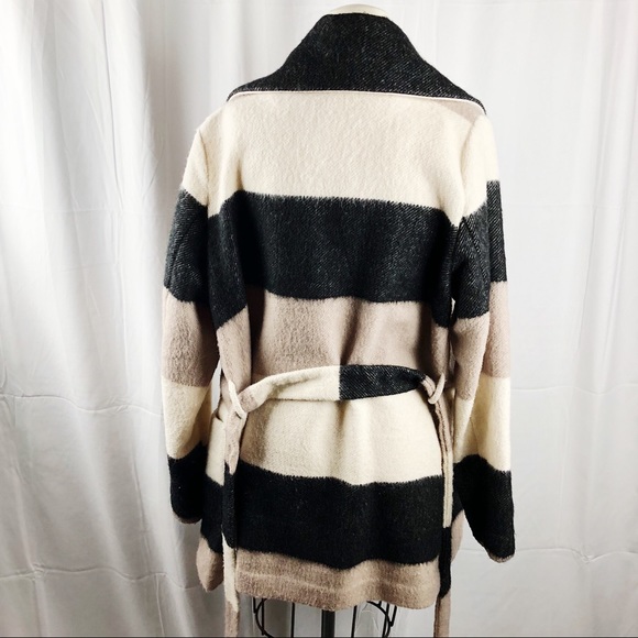 🌟HP🌟 H&M Divided Colorblock Wrap Coat - Picture 7 of 8